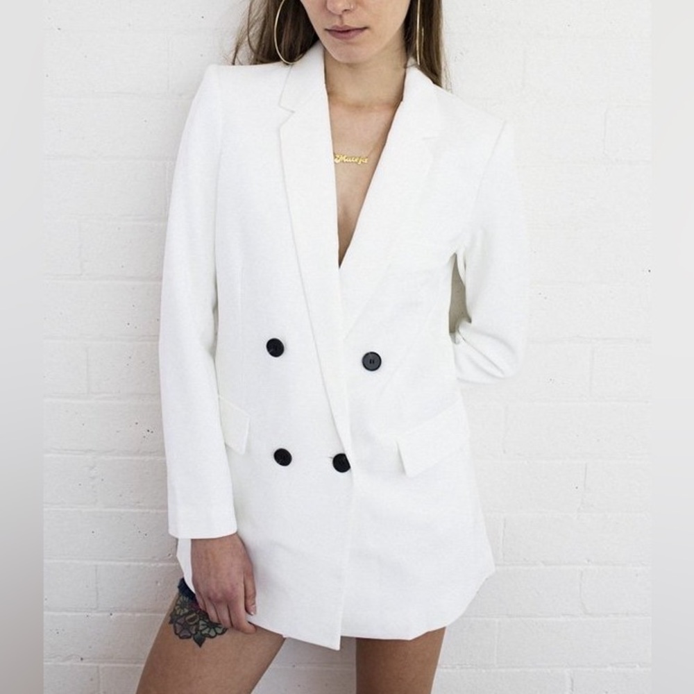 RESET by Jane gorgeous white blazer. So classy and stylish!! Great pockets - Picture 1 of 10